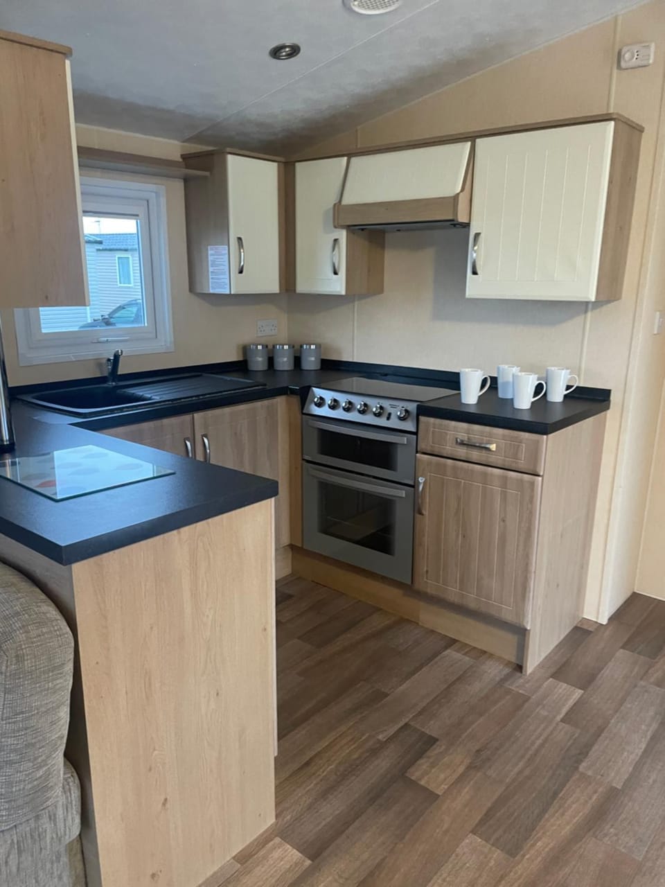 Whitehouse Leisure Park N&V Caravan Hire Campground/ 
RV Resort in Towyn