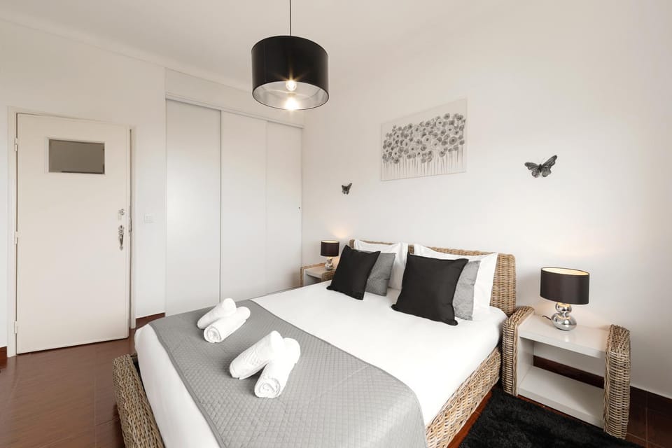 Bed, Photo of the whole room, Bedroom, wardrobe