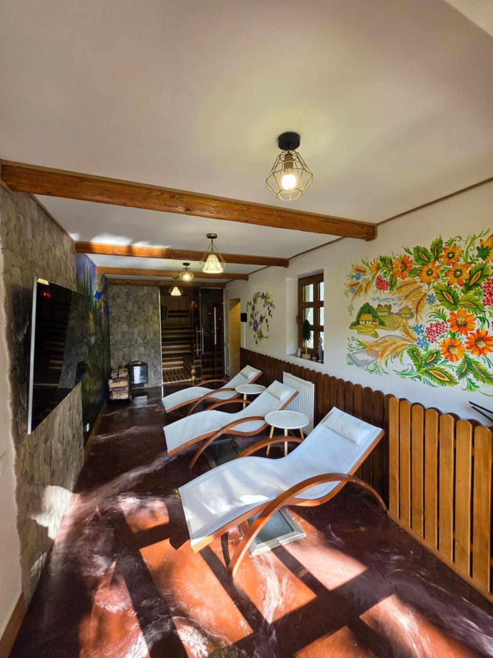 Communal lounge/ TV room, Sauna, Steam room, Spa and wellness centre/facilities