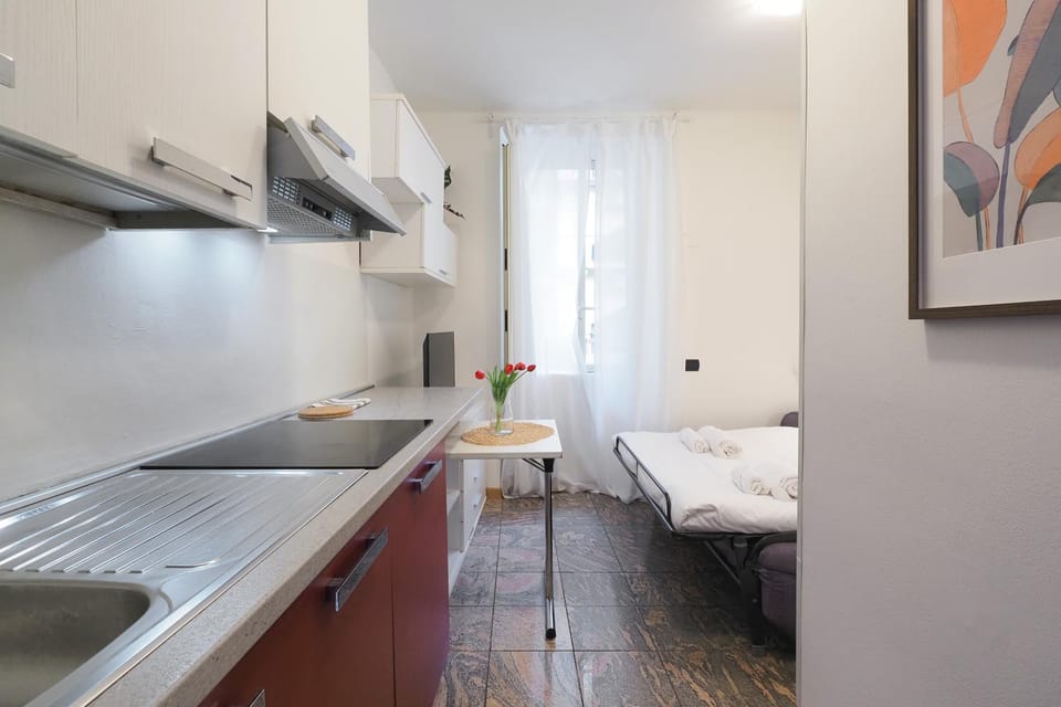 Bed, Kitchen or kitchenette, Photo of the whole room, Bedroom, stove