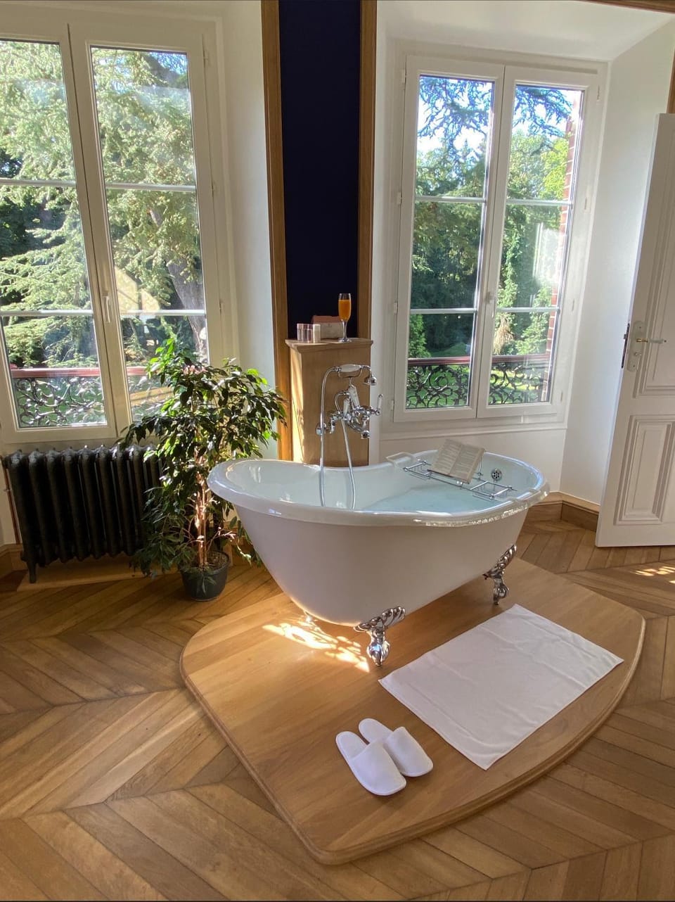 Bathroom, Bath