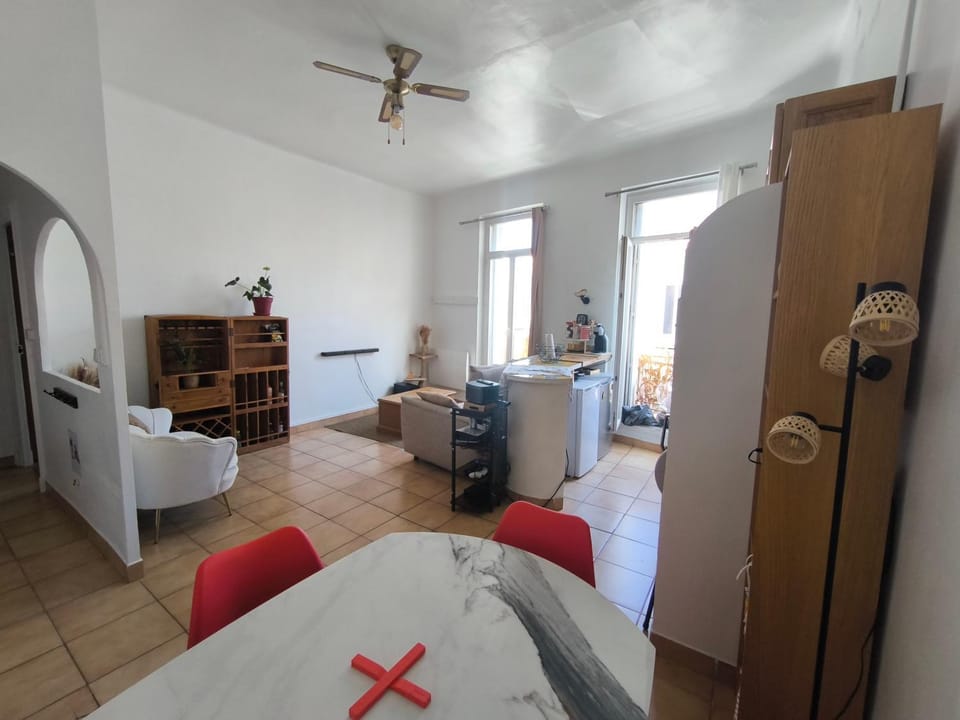 Near of Beach Catalan Apartment in Marseille