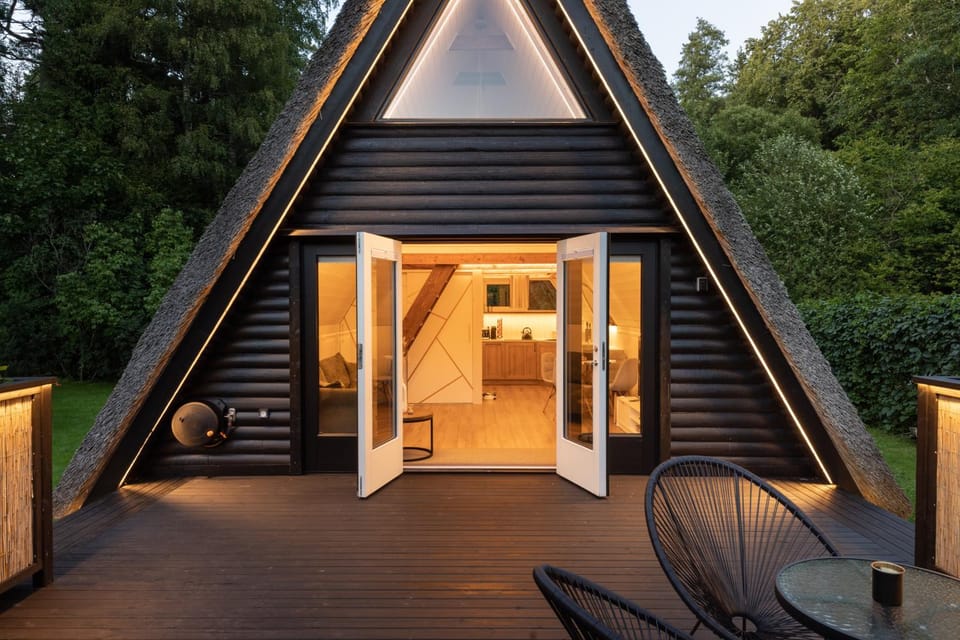 Property building, Balcony/Terrace, Balcony/Terrace