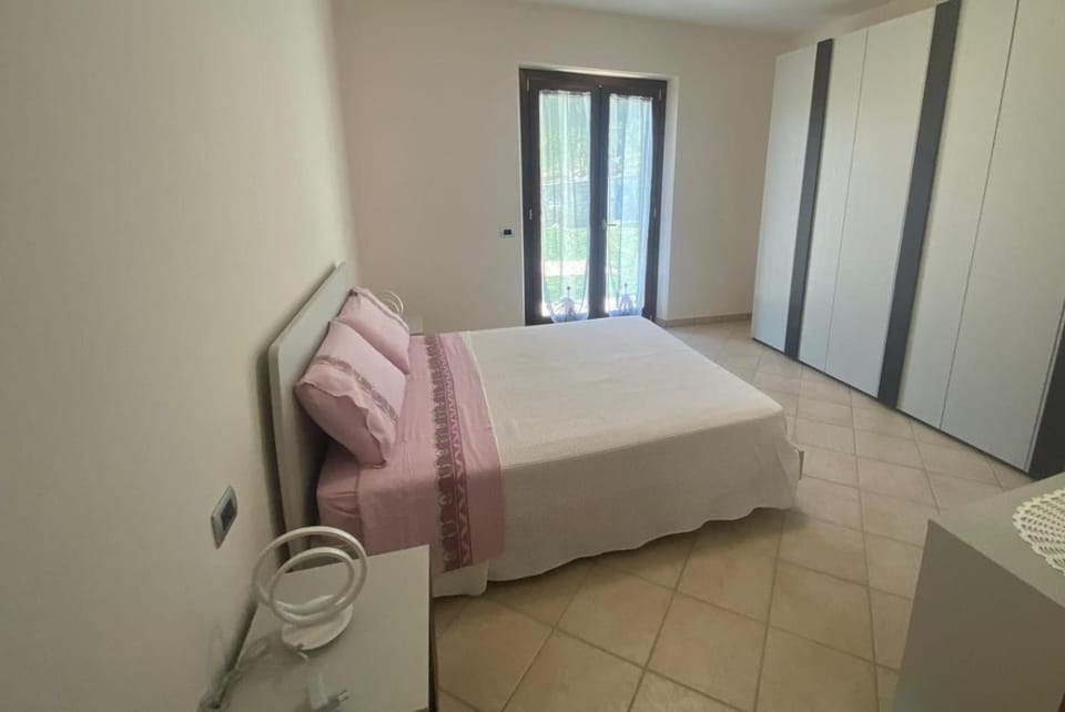 Bed, Photo of the whole room, Bedroom, wardrobe, wedding