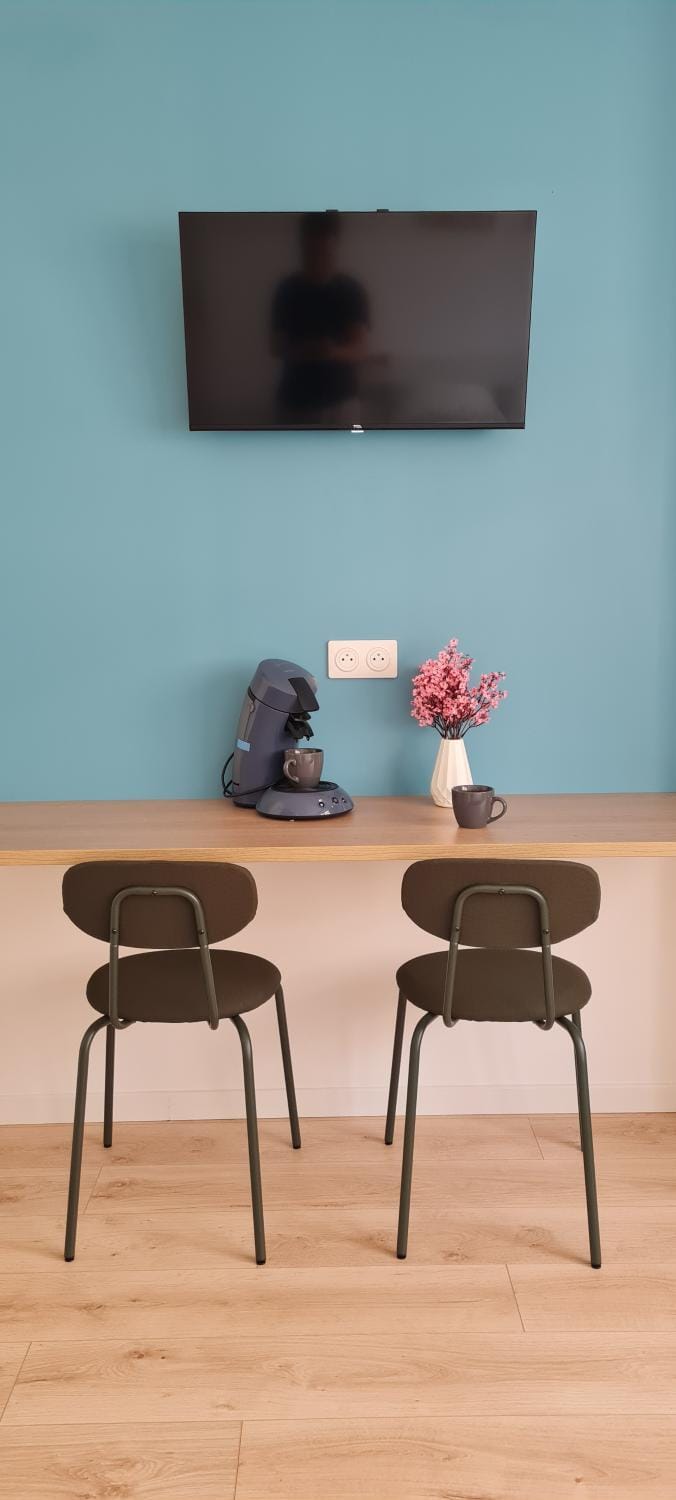 TV and multimedia, Seating area