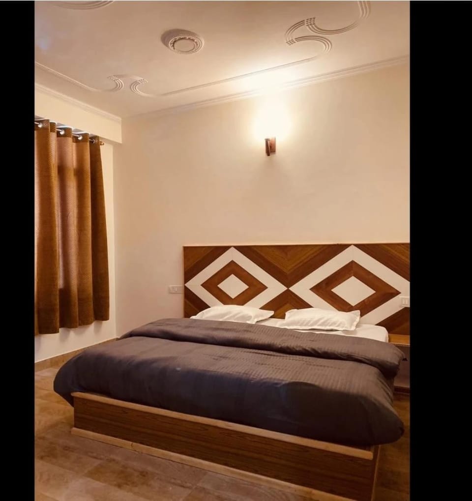 Aadesh villa B&B Bed and Breakfast in Manali