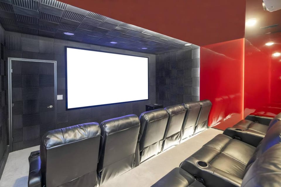 Massive 15BR Villa Private Movie Theater Themed Rooms - 5800 House in Orlando