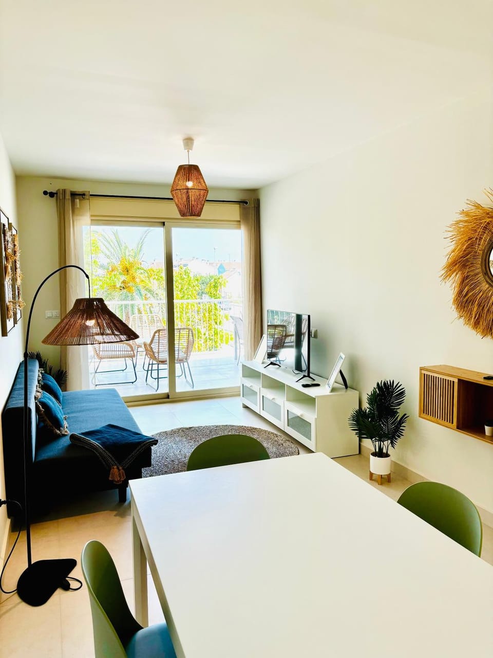 Communal lounge/ TV room, Living room, Seating area, Dining area
