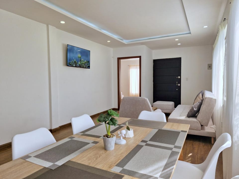Living room, Seating area, Dining area