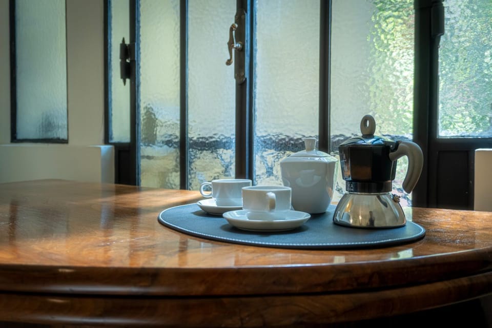 Coffee/tea facilities