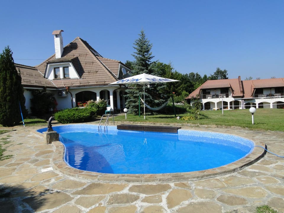 Complex Roden Kray Bed and Breakfast in Gabrovo, Bulgaria