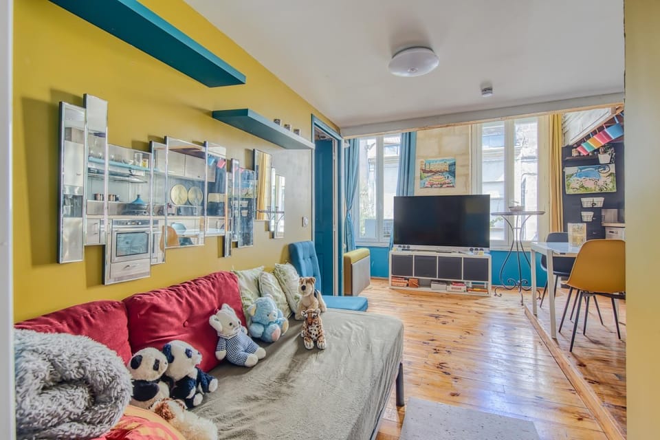 Property building, Living room