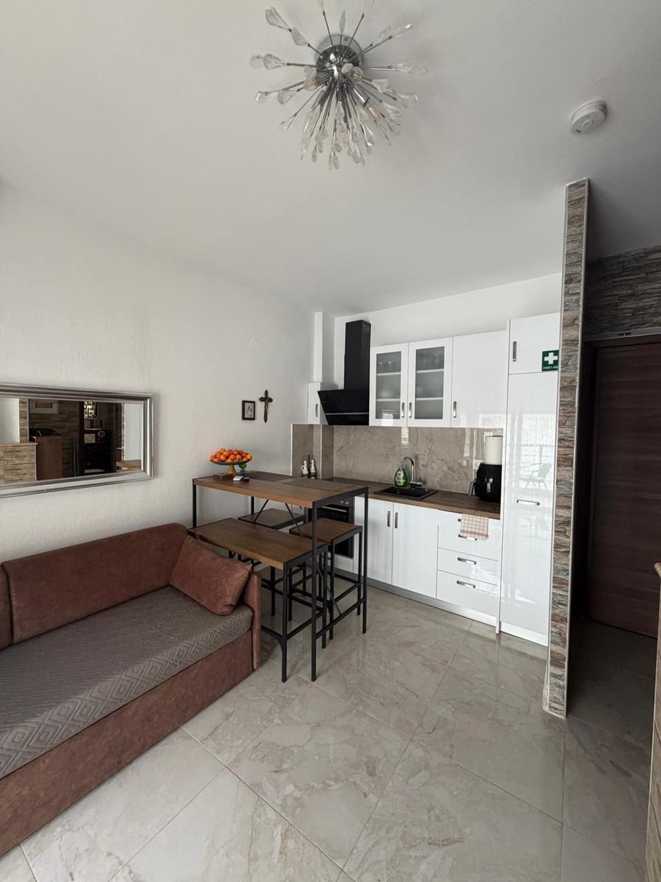 Kitchen or kitchenette, Living room, Seating area