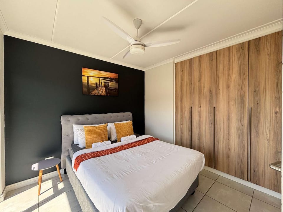 Onyx Oasis Apartment in Dolphin Coast