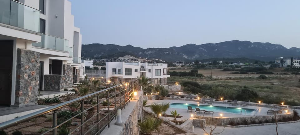 Garden, Mountain view