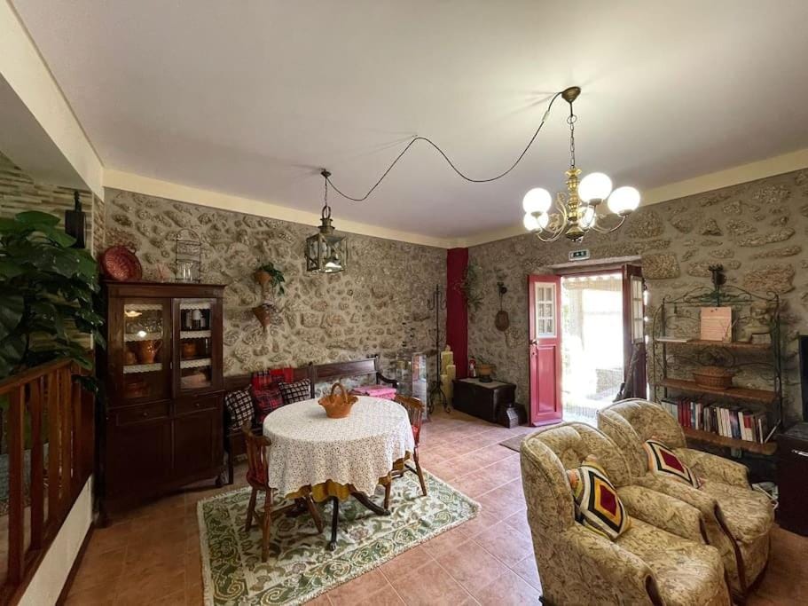 Casa dos Cabencos House in Viana do Castelo District, Portugal