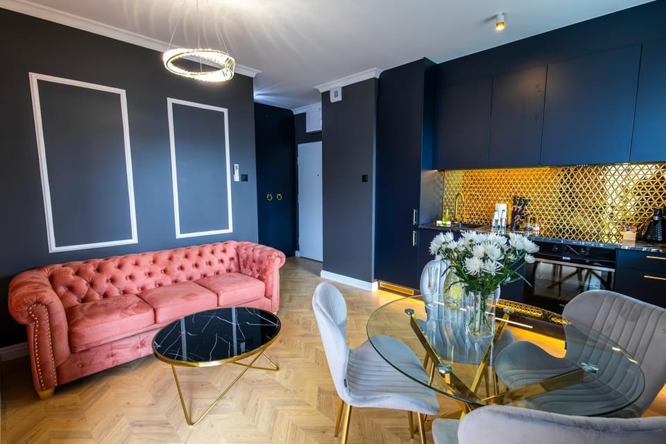 Kitchen or kitchenette, Living room, Seating area, Dining area, flat iron, hair dryier, microwave, wardrobe, washing machine, dryer