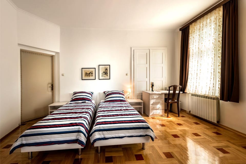 Vila Regina rooms Apartment in Slovenia