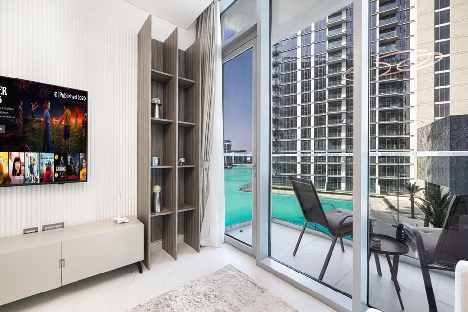 TV and multimedia, View (from property/room), Balcony/Terrace, Pool view