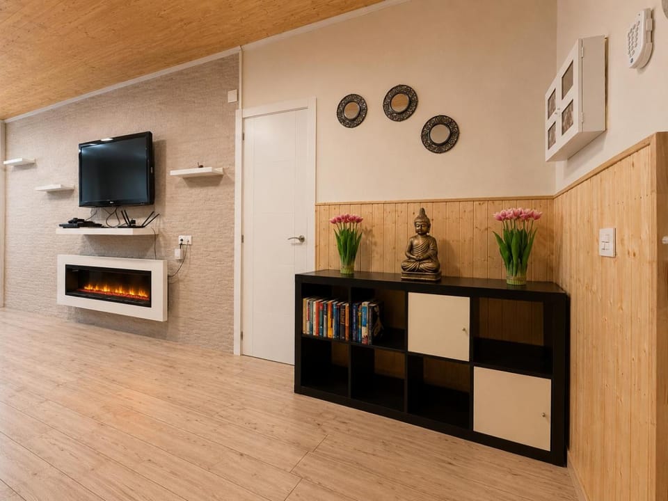 Communal lounge/ TV room, Living room