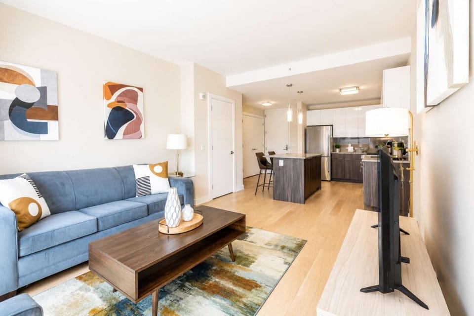 Luxury Apt Near Downtown Apartment in Stamford
