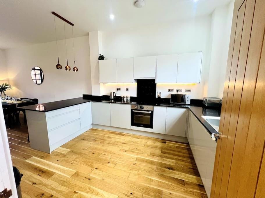 Twilight House -Wyndale Living- B'ham JQ Townhouse House in Birmingham