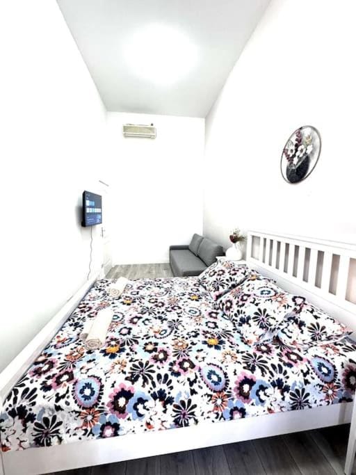 L3 City Centre Stylish Flat AC Apartment in Budapest