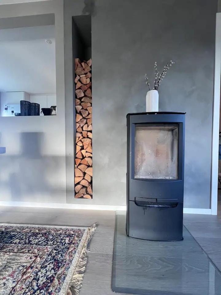 Modern and central residence with charming garden Apartment in Rogaland