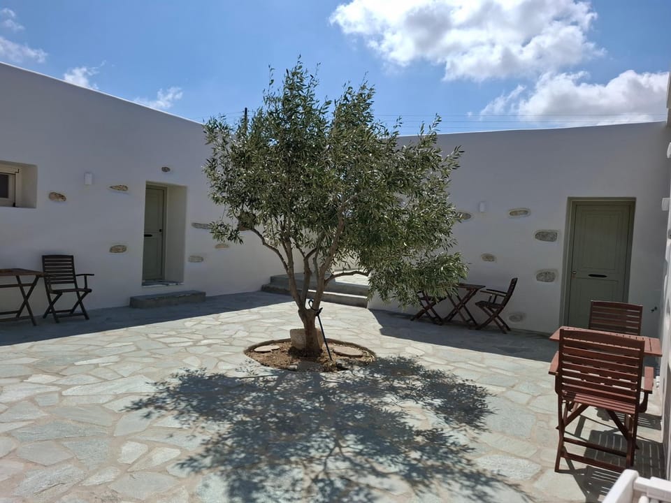 Inner courtyard view