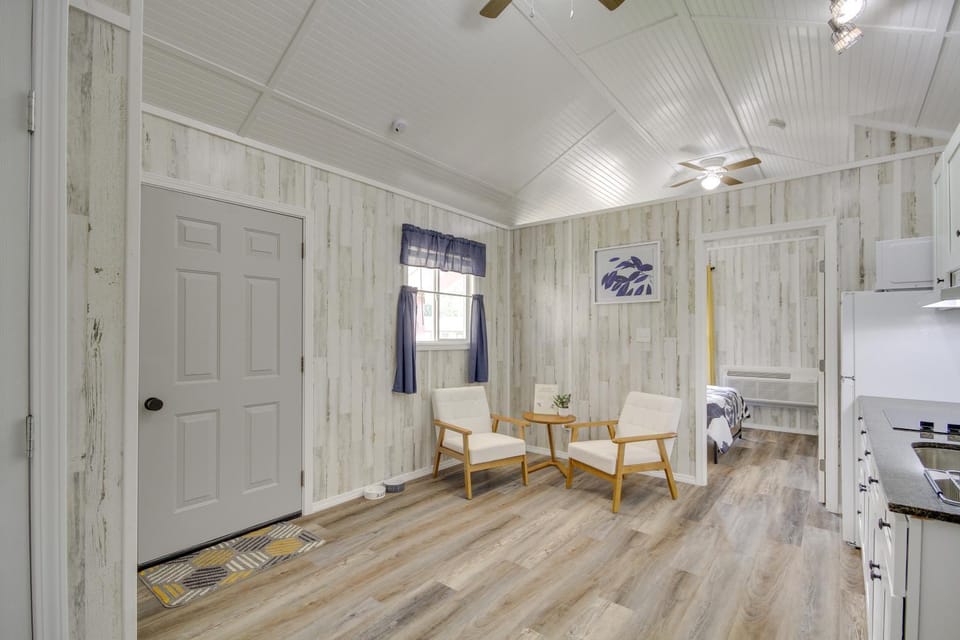 Cozy Picayune Tiny Home Rental ~ 4 Mi to Downtown! House in Mississippi