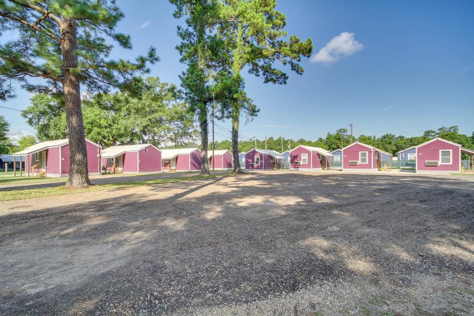 Pet-Friendly Picayune Tiny Home ~ 4 Mi to Downtown House in Mississippi
