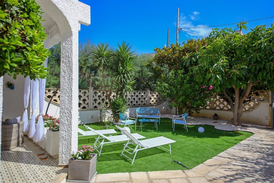Villa Vera, accesso al mare, vista Castello, AC Villa in Brindisi