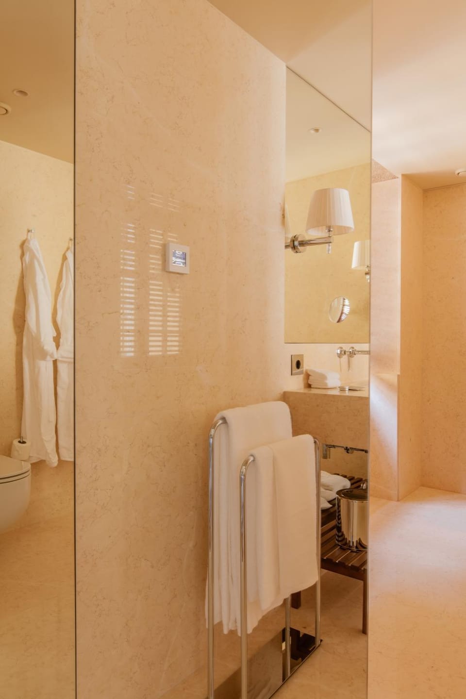 Bathroom, Decorative detail, Bedroom, towels