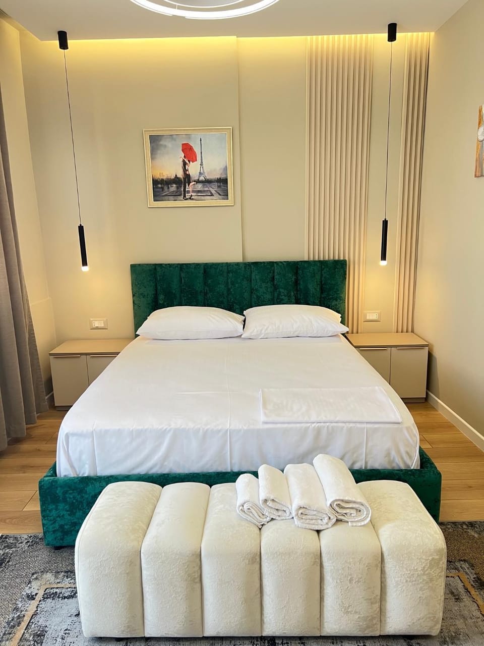 Bed, Photo of the whole room, Bedroom, towels