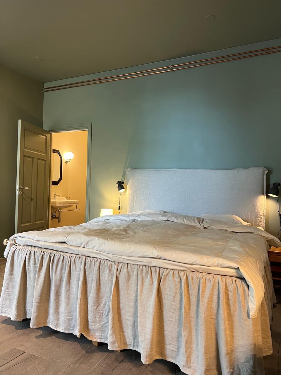 Bed, Bedroom