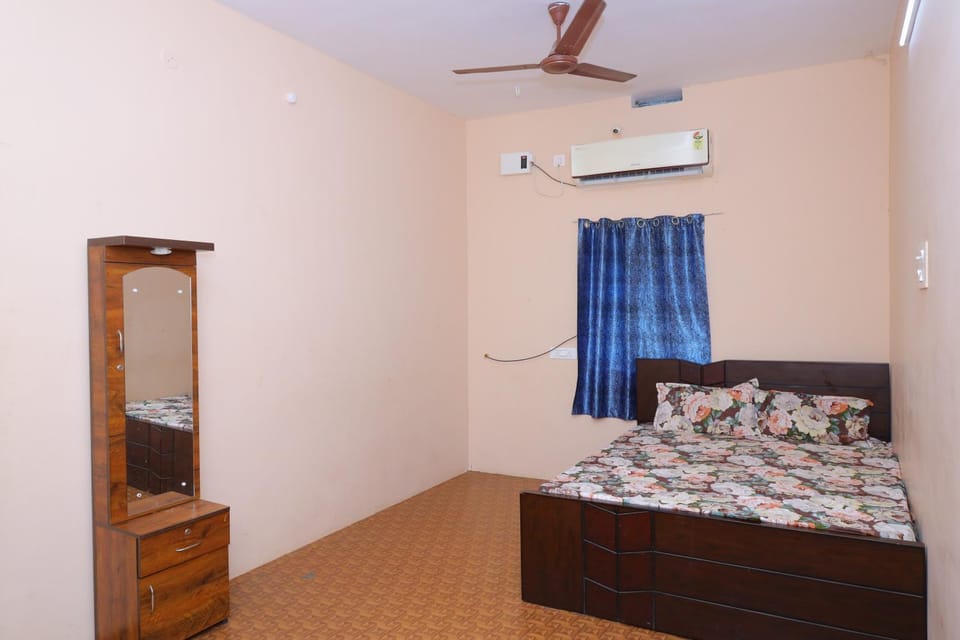 Bed, Bedroom, air conditioner