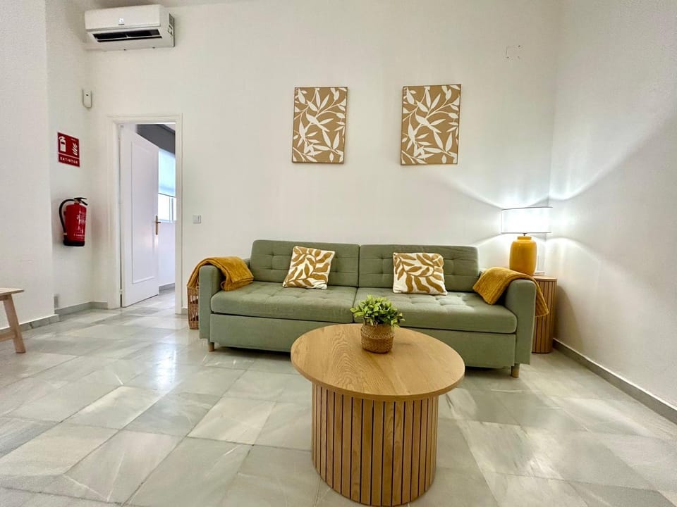 GATU Santo Domingo Centro mayores de 21 y Familias Apartment in El Puerto de Santa María