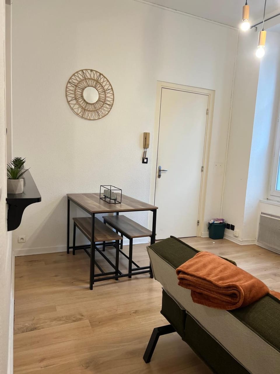 Living room, Dining area