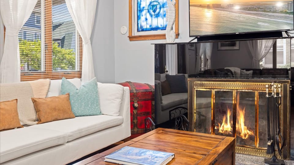 6 BR Ventnor Estate Steps Away from the Beach House in Ventnor City