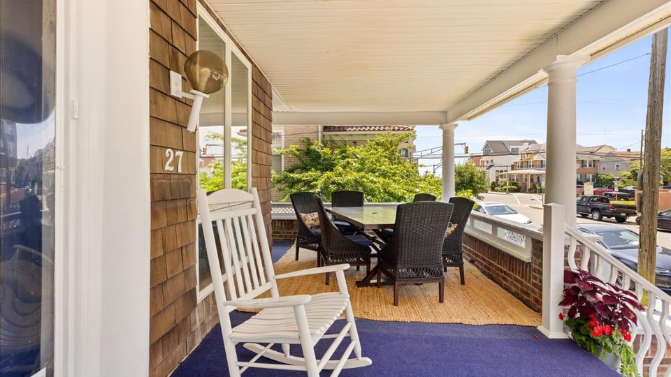 6 BR Ventnor Estate Steps Away from the Beach House in Ventnor City