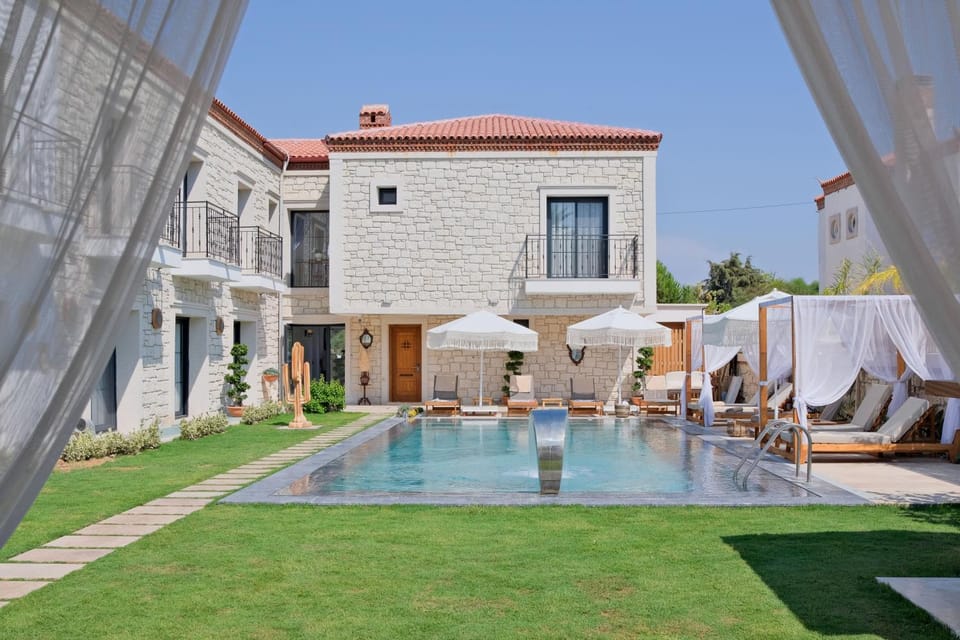 Day, Garden view, Pool view, Swimming pool