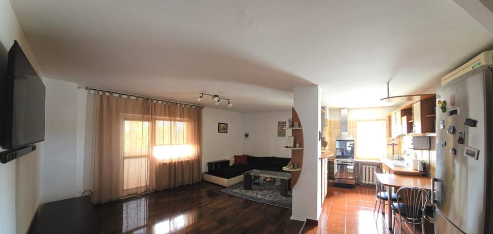 Communal lounge/ TV room, TV and multimedia, Living room, Seating area, Dining area, kitchen, air conditioner