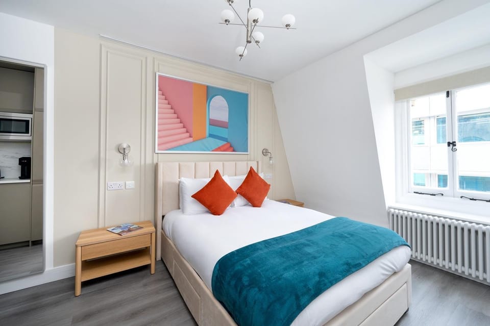 Communal lounge/ TV room, Bed, TV and multimedia, Coffee/tea facilities, Kitchen or kitchenette, Photo of the whole room, Bedroom, internet