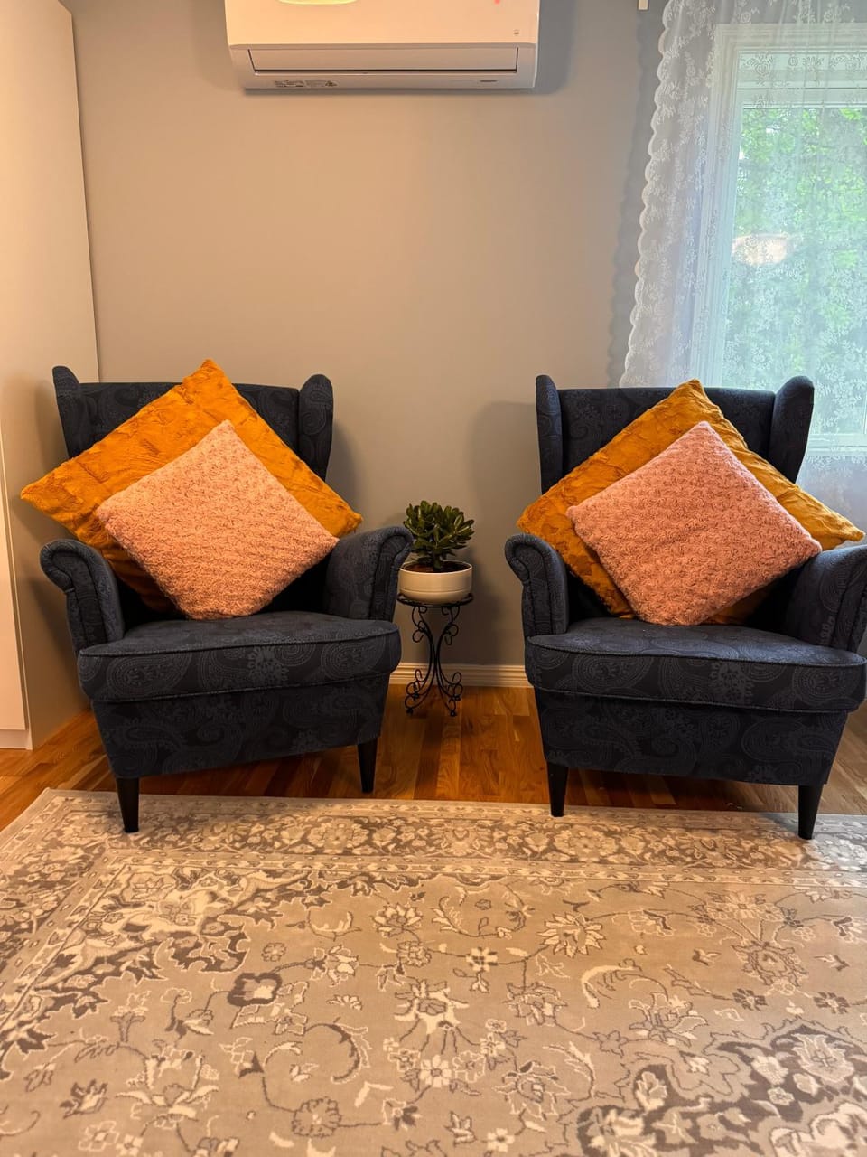 Communal lounge/ TV room, Living room