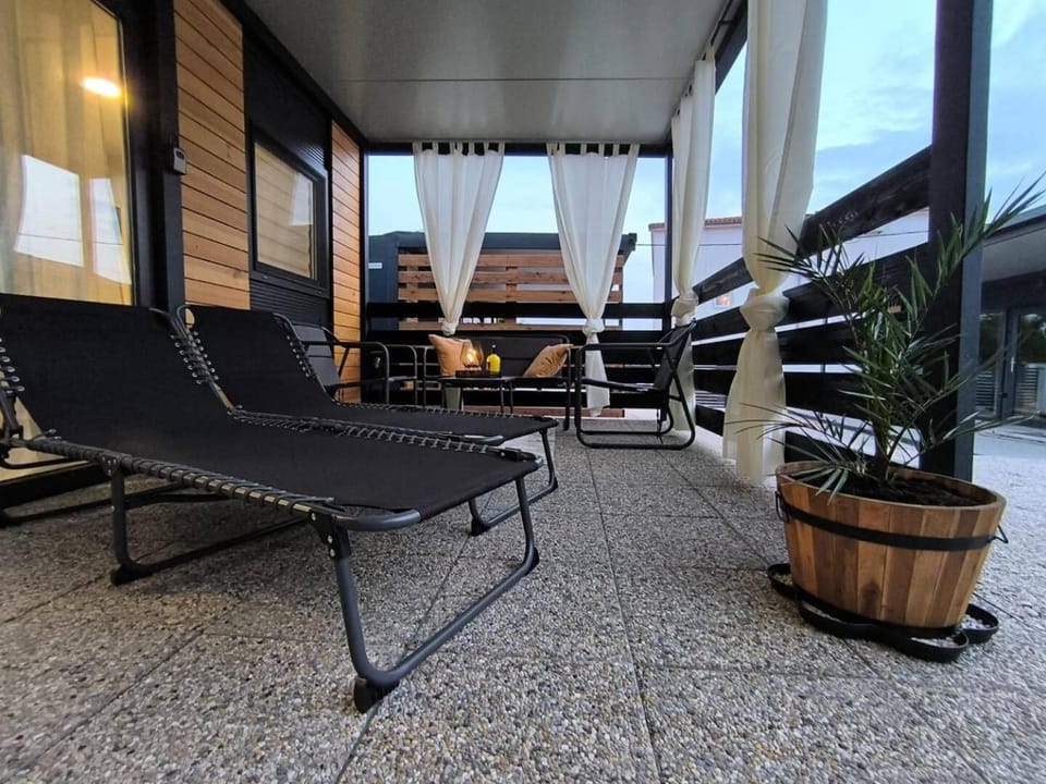Luxury Ondina- Beachfront Retreat House in Šibenik-Knin County, Croatia