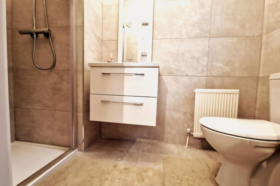 Your Galway Home - Four Bed with Parking! Apartment in Galway