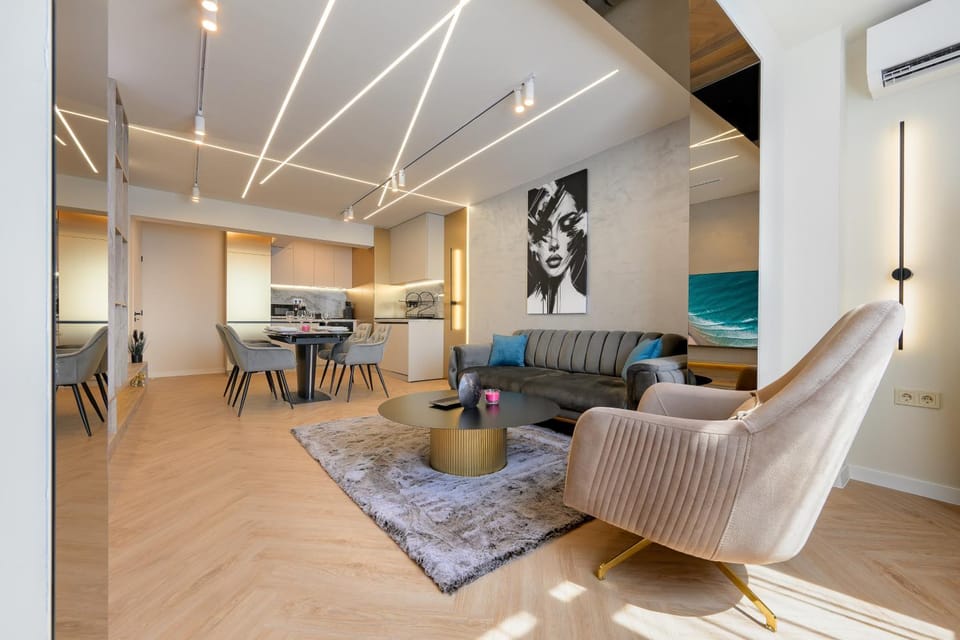 Living room, Seating area