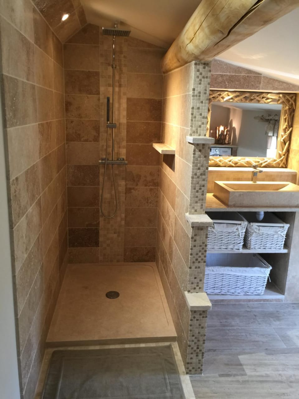 Maison Le Bastidon piscine privée chauffée Villa in Manosque