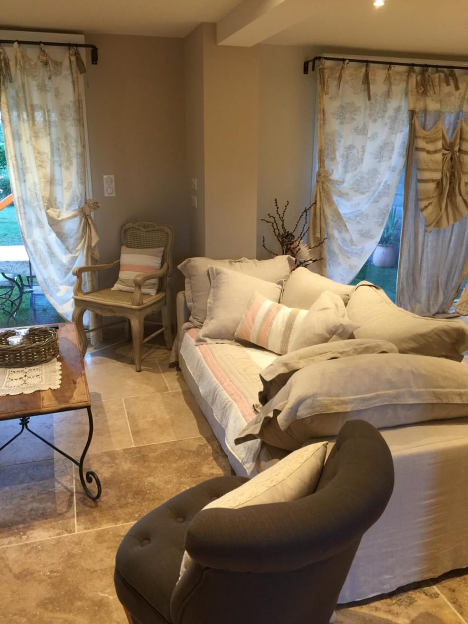 Maison Le Bastidon piscine privée chauffée Villa in Manosque