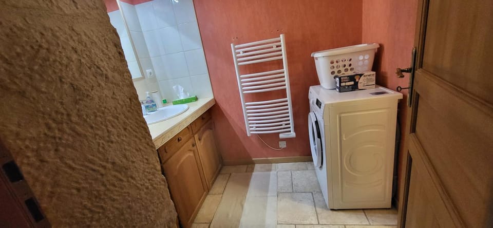 Bathroom, washing machine